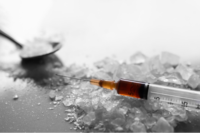 Ilustrasi kombinasi bahan kimia. Buat kolam renang, kalau salah bisa timbulkan dampak buruk.