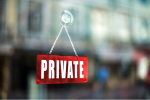 Ilustrasi lambang privasi. Ini penting di area kolam renang.