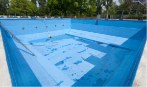 Ilustrasi menguras kolam renang. Ini cara cepat melakukannya.