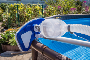 Ilustrasi pelat vakum kolam renang. Begini cara melepaskannya kalau macet.