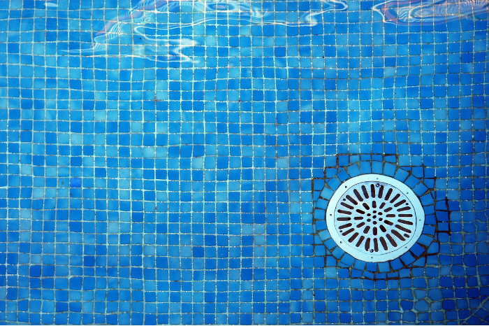 Ilustrasi saluran kolam renang. Begini cara membersihkannya jika tersumbat.