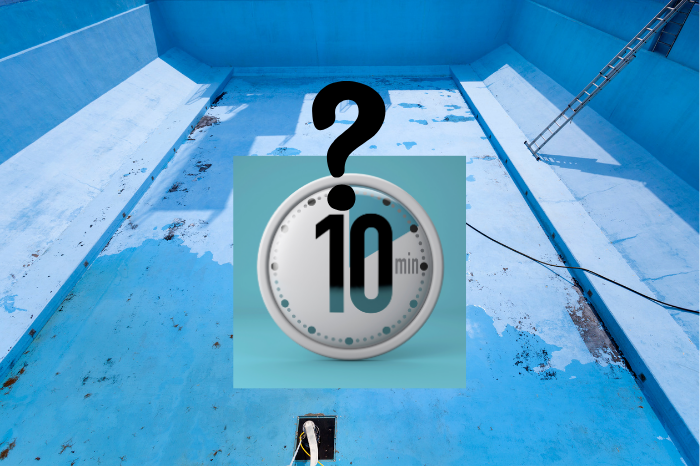 Ilustrasi meguras kolam renang. Kapan waktu terbaik melakukannya.