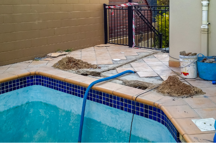 Begini Cara Hemat Air Saat Punya Kolam Renang