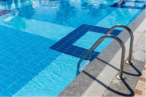 Tiga Jenis Akses Masuk Kolam Renang yang Bisa Jadi Pilihan
