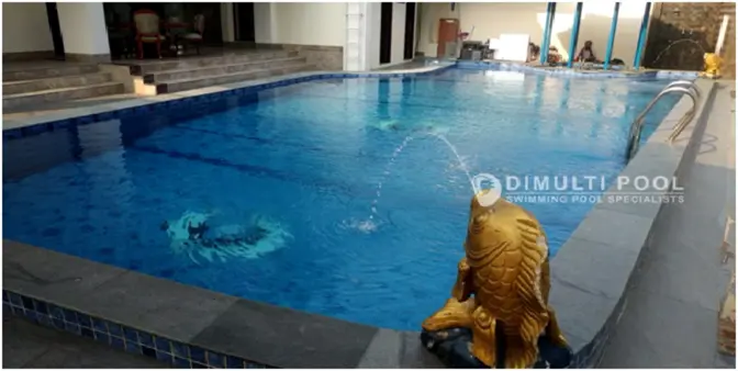Proses Renovasi Kolam Renang Semi Overflow di Cileungsi