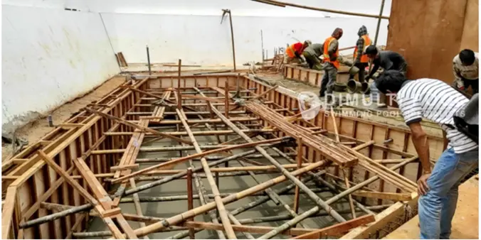 Kolam Renang Free Form Cantik di Cibubur, Ini Proses Pembuatannya