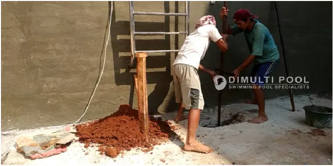 Proses Renovasi Kolam Renang Semi Overflow di Cileungsi