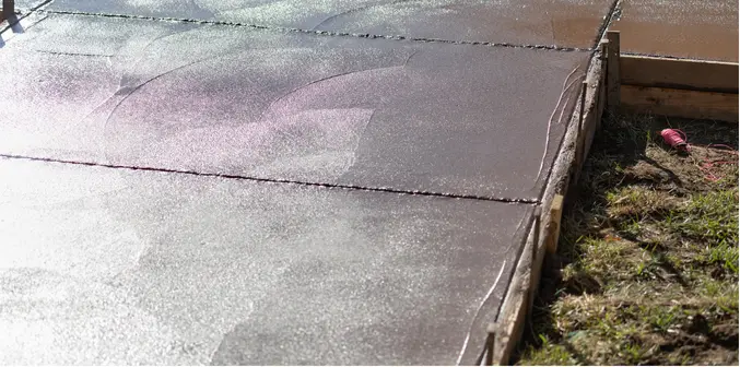 Decking Kolam Renang, Ini Segala Hal yang Perlu Dipahami
