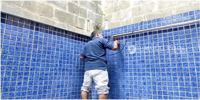 Begini Proses Pembangunan Kolam Renang Semi Overflow di BSD