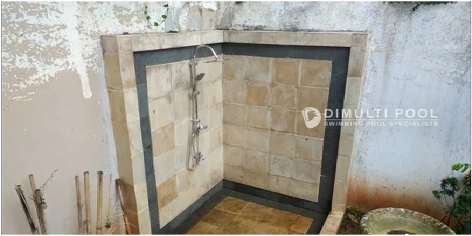 Begini Proses Renovasi Kolam Renang Semi Overflow di Jagakarsa