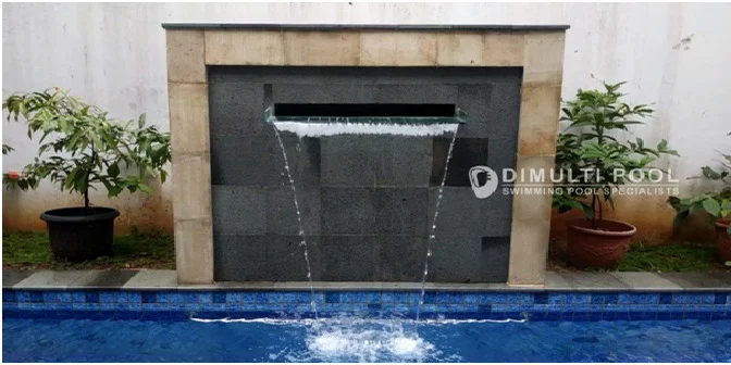 Begini Proses Renovasi Kolam Renang Semi Overflow di Jagakarsa