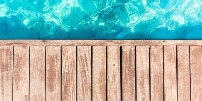 Decking Kolam Renang, Ini Segala Hal yang Perlu Dipahami