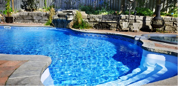 Rekomendasi Jenis Instalasi dan Bentuk Kolam Renang Rumah