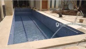 Bibir kolam renang batu paras jogja. Ini kelebihannya.