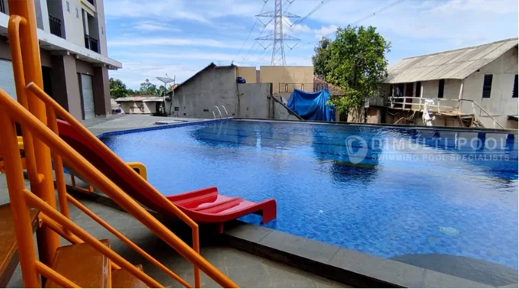 Kolam renang outdoor apartemen by Dimulti Pool. Ini kekurangan kolam renang outdoor apartemen.