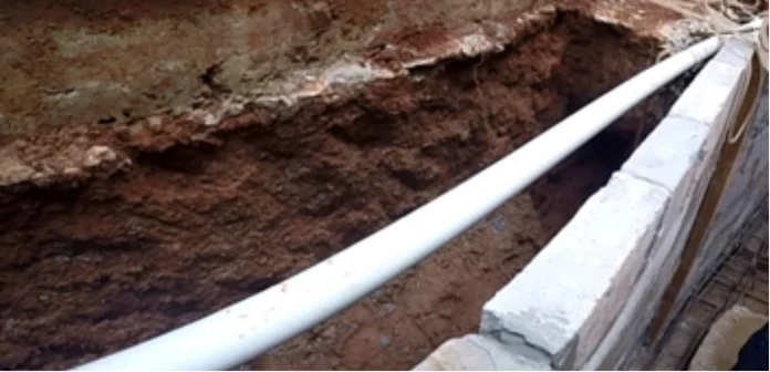 Pipa AW vs JIS Kolam Renang, Mana yang Lebih Baik?