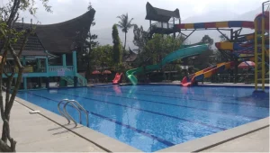 Proyek kolam renang hotel by Dimulti Pool di Garut, Jawa Barat. Ini semua hal tentang kolam renang hotel.