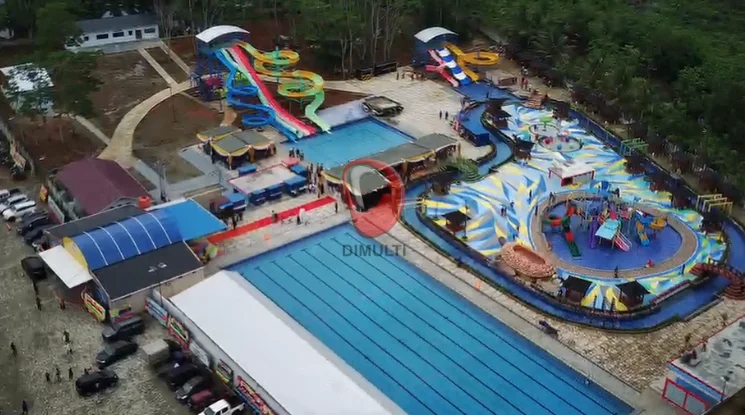 Proyek kolam renang dekat pantai Dimulti Pool di Bengkulu.
