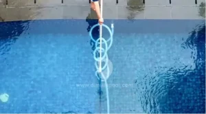 Vacuum fitting kolam renang. Ini perbedaan vacuum fitting kolam renang overflow dan skimmer.