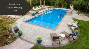 Kolam renang dengan decking batu. Ini cara mengatasi batu plasa kolam renang licin.