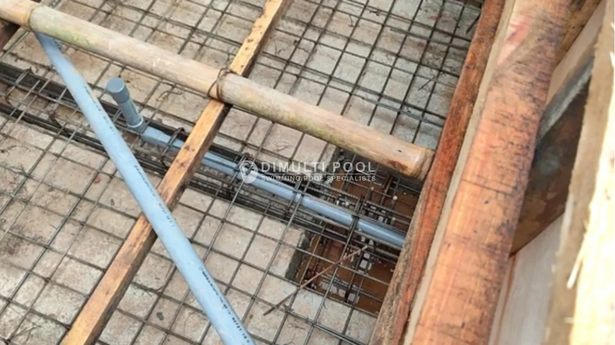 Contoh pekerjaan jasa instalasi pipa kolam renang Dimulti Pool. Ini alasan kami yang terbaik.