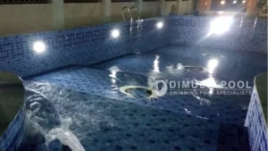 Ilustrasi lampu kolam renang. Ini bahaya lampu kolam renang halogen yang perlu diwaspadai.