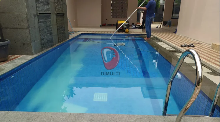 treatment awal kolam renang