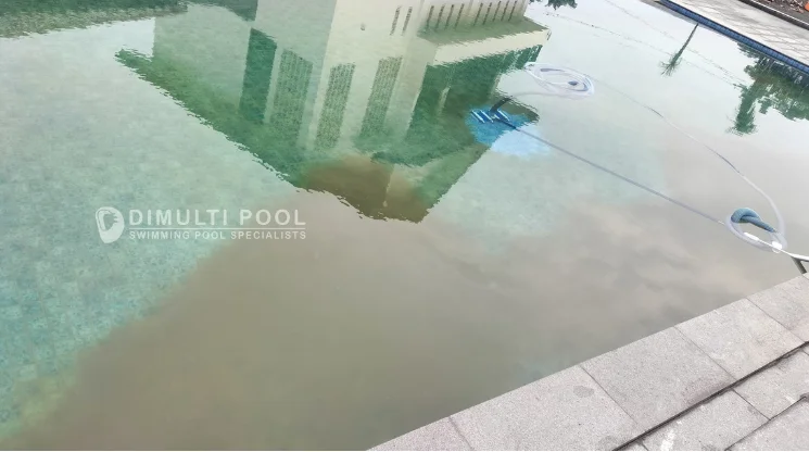 Proses vacuum buang untuk menghilangkan endapan kotoran.