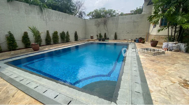 Hasil akhir treament awal kolam renang ukuran 5 X 10 meter oleh Dimulti Pool