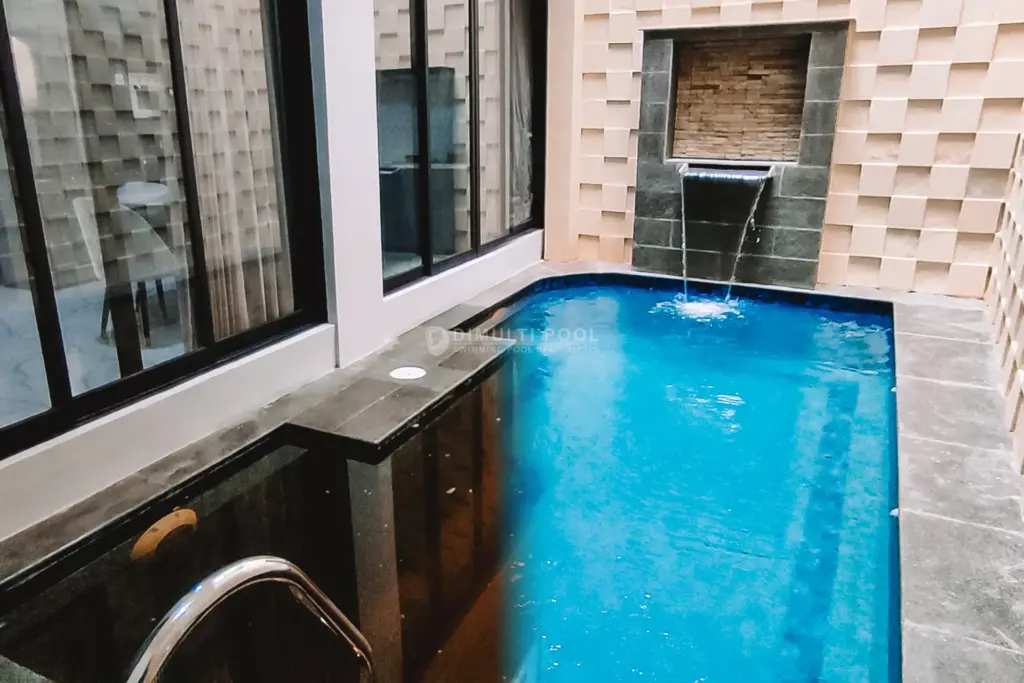 Penyebab dan Cara Menjernihkan Air Kolam Renang Berwarna Kuning