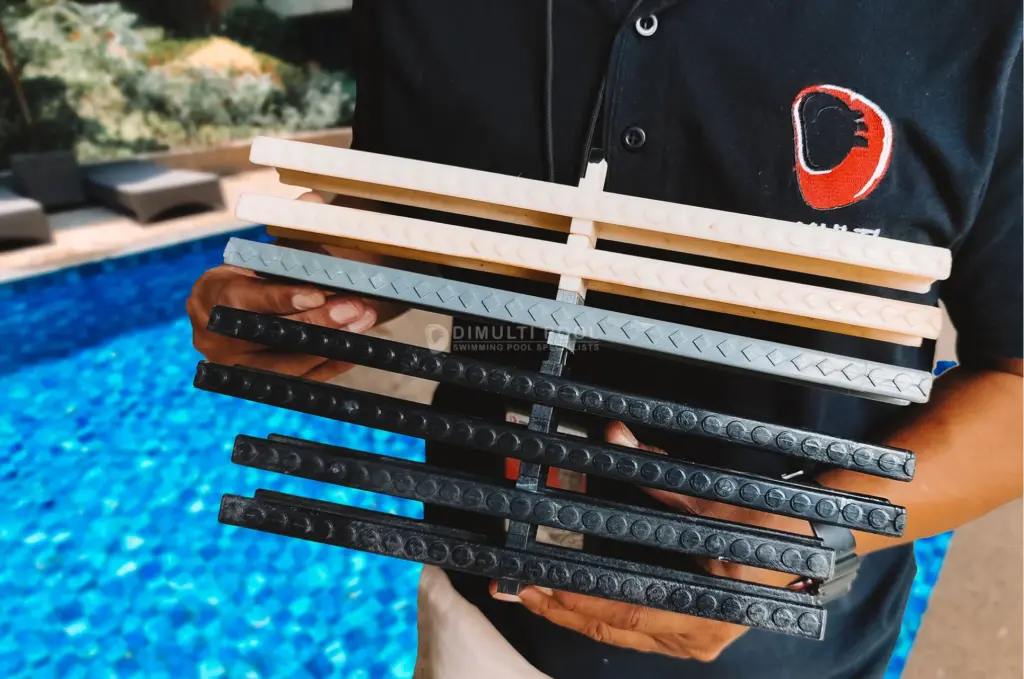 Grill gutter kolam renang. Ini semua yang perlu anda ketahui.