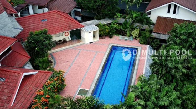 Hasil akhir proyek jasa pembuatan kolam renang Jakarta Selatan milik Bapak Bambang. Ini hasilnya.