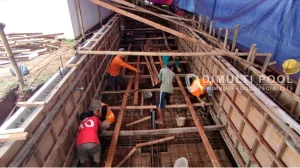 Progres jasa pembuatan kolam renang di Lumajang. Intip prosesnya.